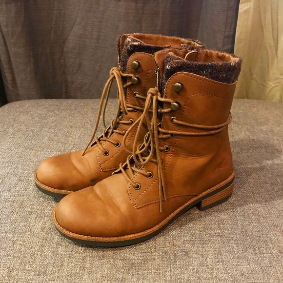 rocket dog tayte combat boot